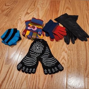 4 Pairs of Gloves & 1 Pair of No Slip Toe Socks